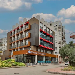 Wolf Of The & Otel Antalya